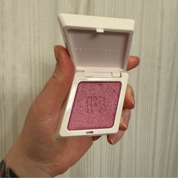 NIB🔥 Fenty Beauty - Fenty Cheeks Suede Powder Blush in Wattabrat - Picture 8 of 9